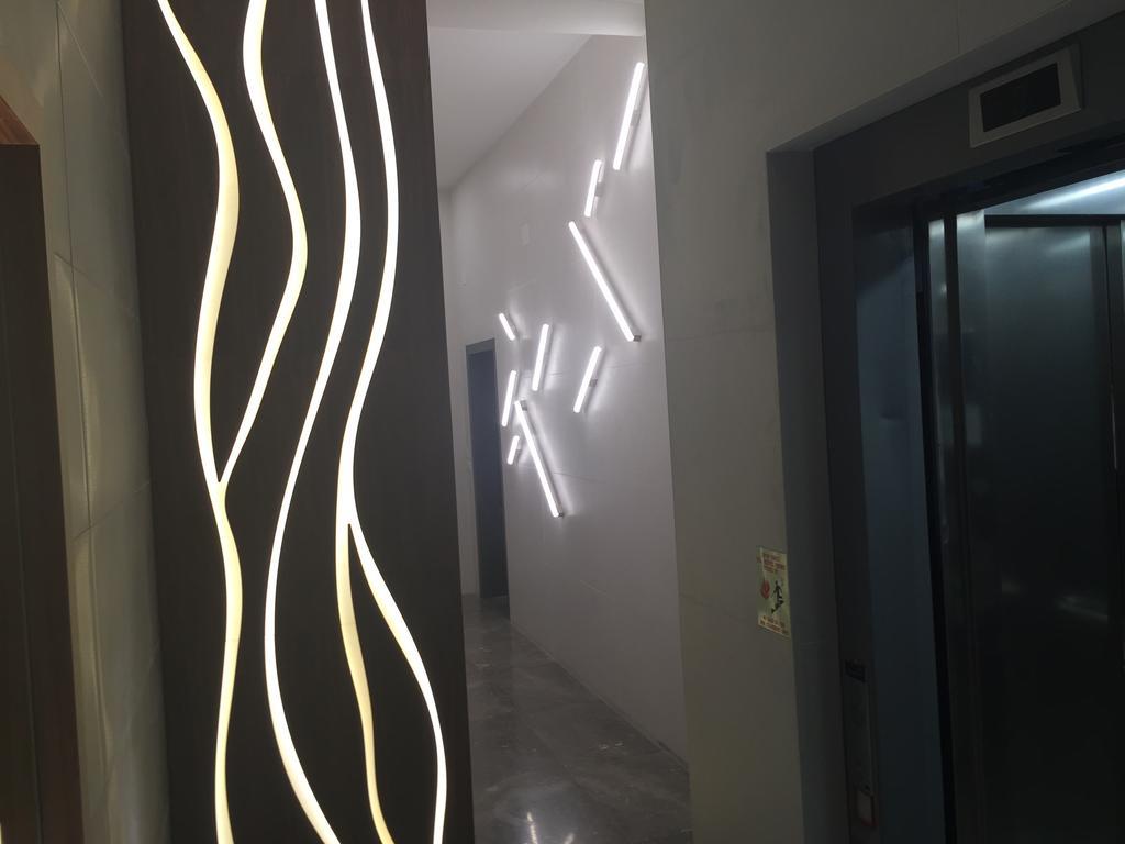 Sunny Luxury Apartments Tel Aviv Eksteriør billede